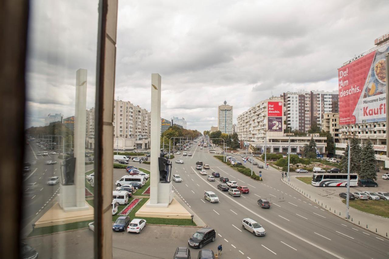 Chisinau Hotel Exterior photo